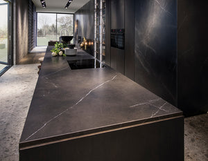 STORM BLACK