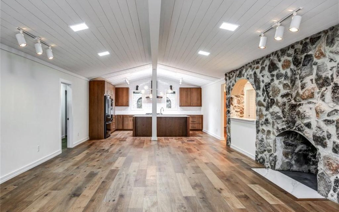 DUNWOODY RESIDENCE